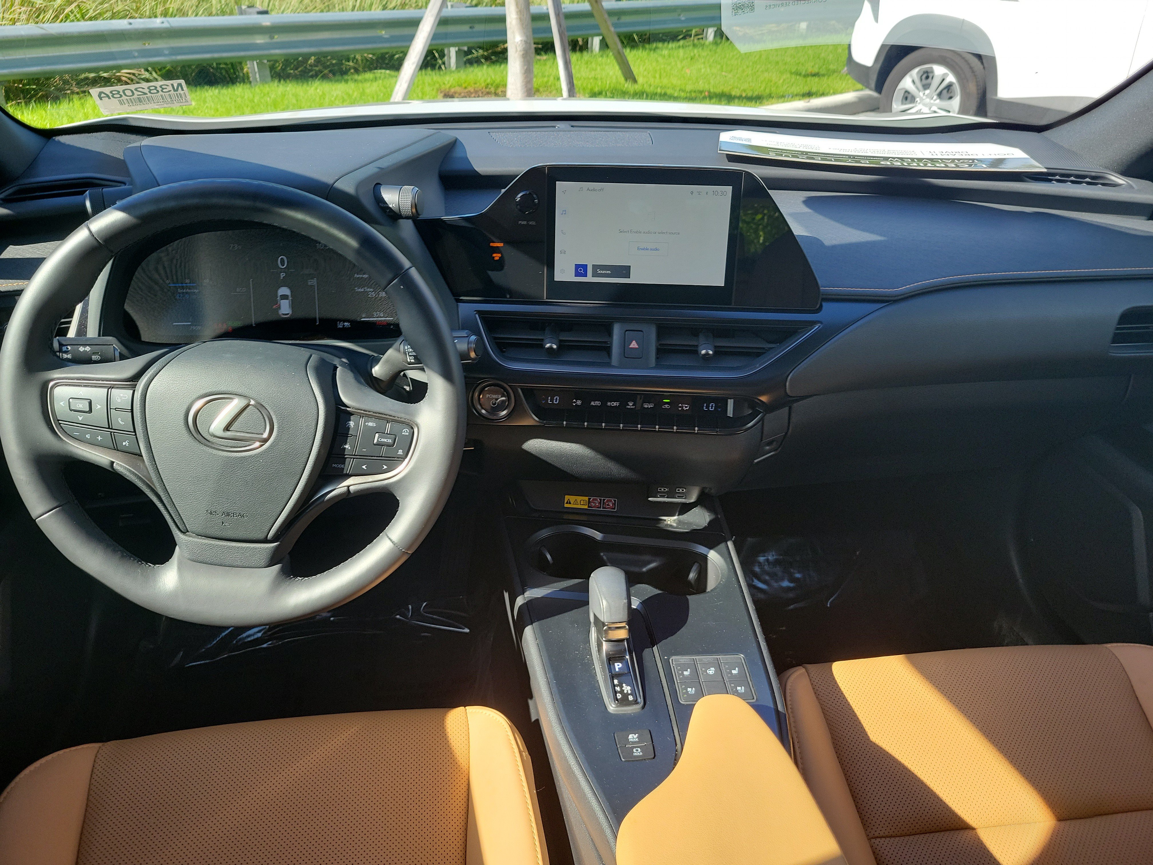 Used 2025 Lexus UX 300h FWD w/ Accessory Package (Z1) image 15