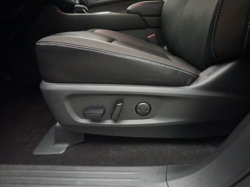 Used 2024 Nissan Pathfinder SL image 27