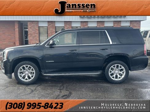 Used 2019 GMC Yukon SLE w/ SLE Value Package image 1