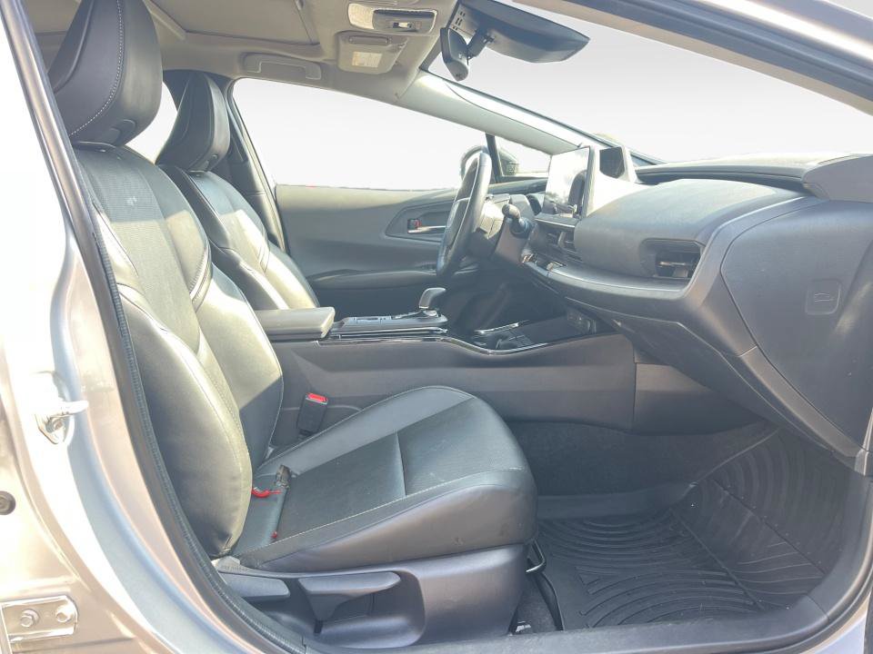 Used 2025 Toyota Prius Limited FWD image 27