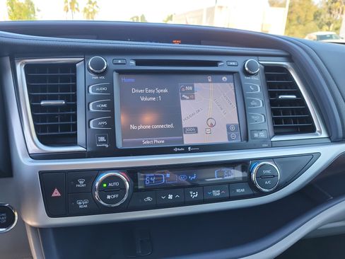 Used 2014 Toyota Highlander Limited image 20