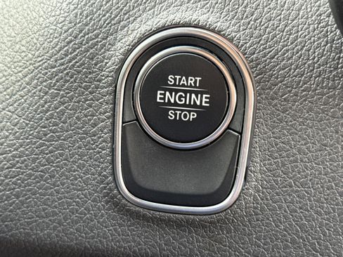 Used 2023 Mercedes-Benz Sprinter 2500 image 18