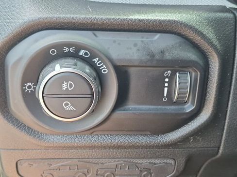 Used 2024 Jeep Gladiator Sport AWD/4WD image 19