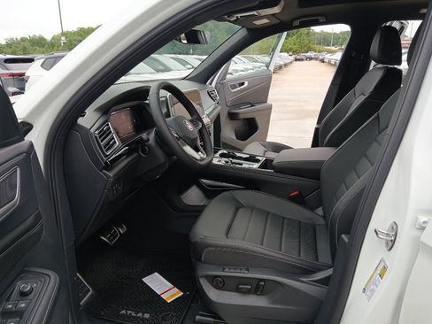 New 2026 Volkswagen Atlas Cross Sport SEL R-Line AWD/4WD image 9