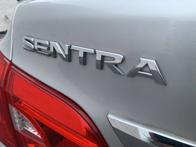 Used 2018 Nissan Sentra SV FWD image 17