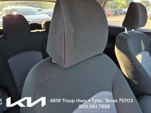 Certified 2025 Kia Soul LX w/ LX Technology Package FWD image 12