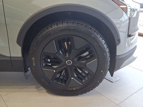 New 2026 Volvo EX30 Cross Country Ultra w/ Protection Package Premier AWD/4WD image 5