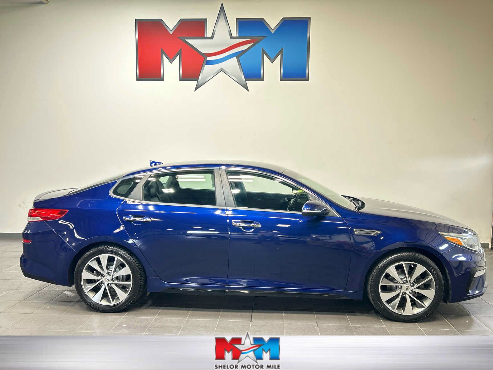 Used 2019 Kia Optima S FWD image 1