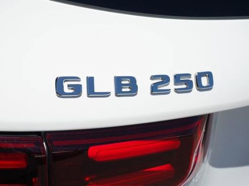 Used 2026 Mercedes-Benz GLB 250 image 16