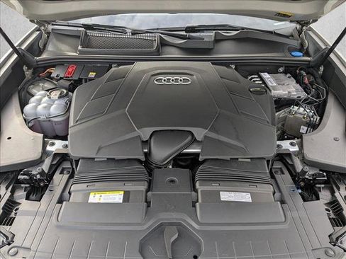 Certified 2022 Audi Q8 Prestige AWD/4WD image 21