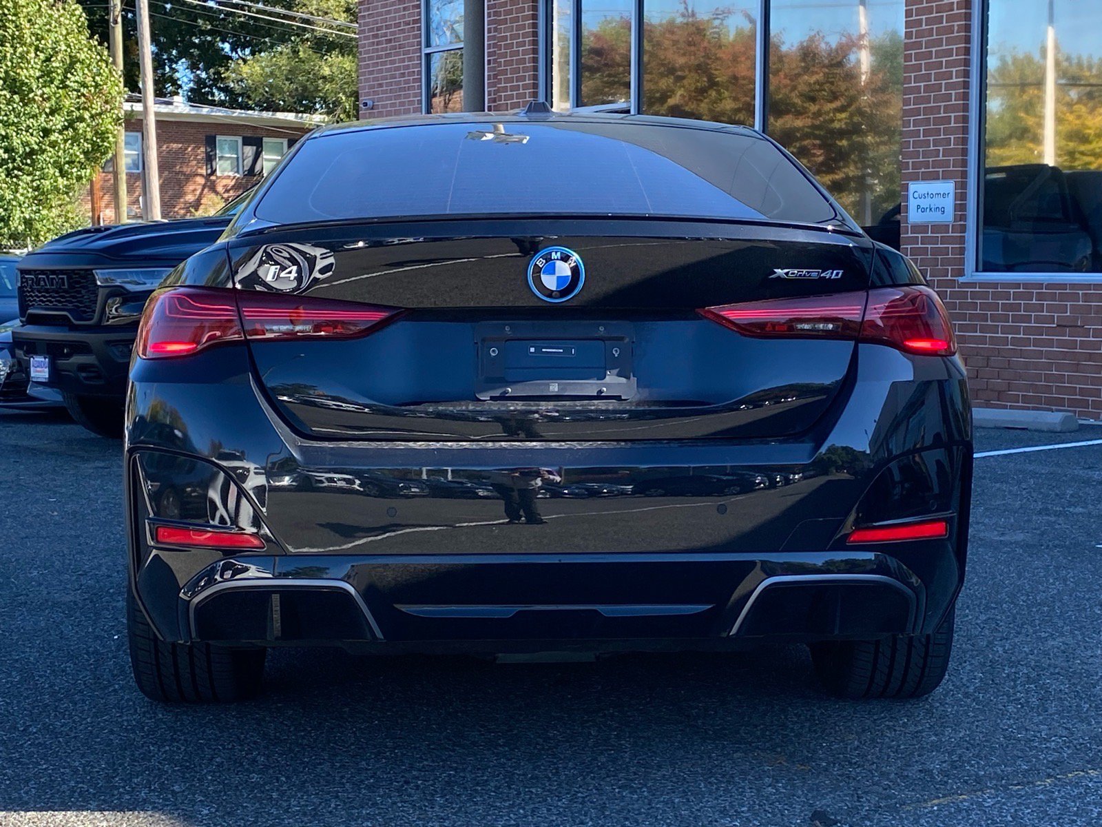 Used 2025 BMW i4 xDrive40i w/ M Sport Package AWD/4WD image 4