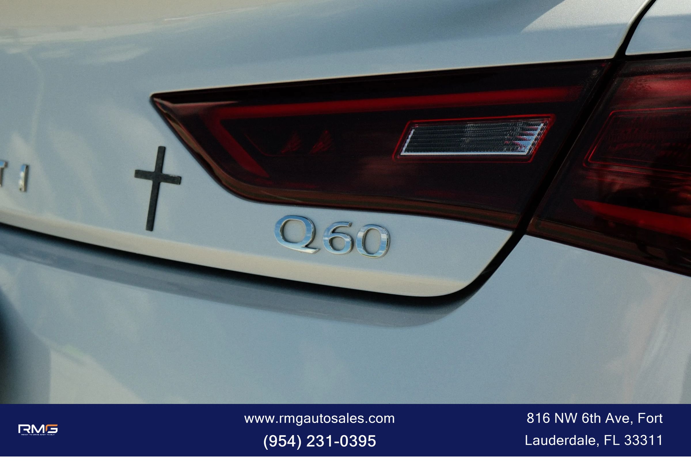 Used 2018 INFINITI Q60 3.0t Luxe RWD image 8
