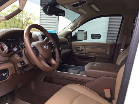 Used 2022 RAM 2500 Limited image 10