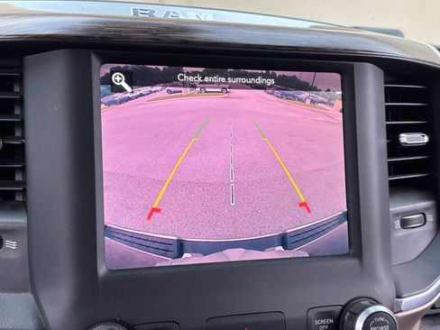 Used 2019 RAM 1500 Laramie AWD/4WD image 8