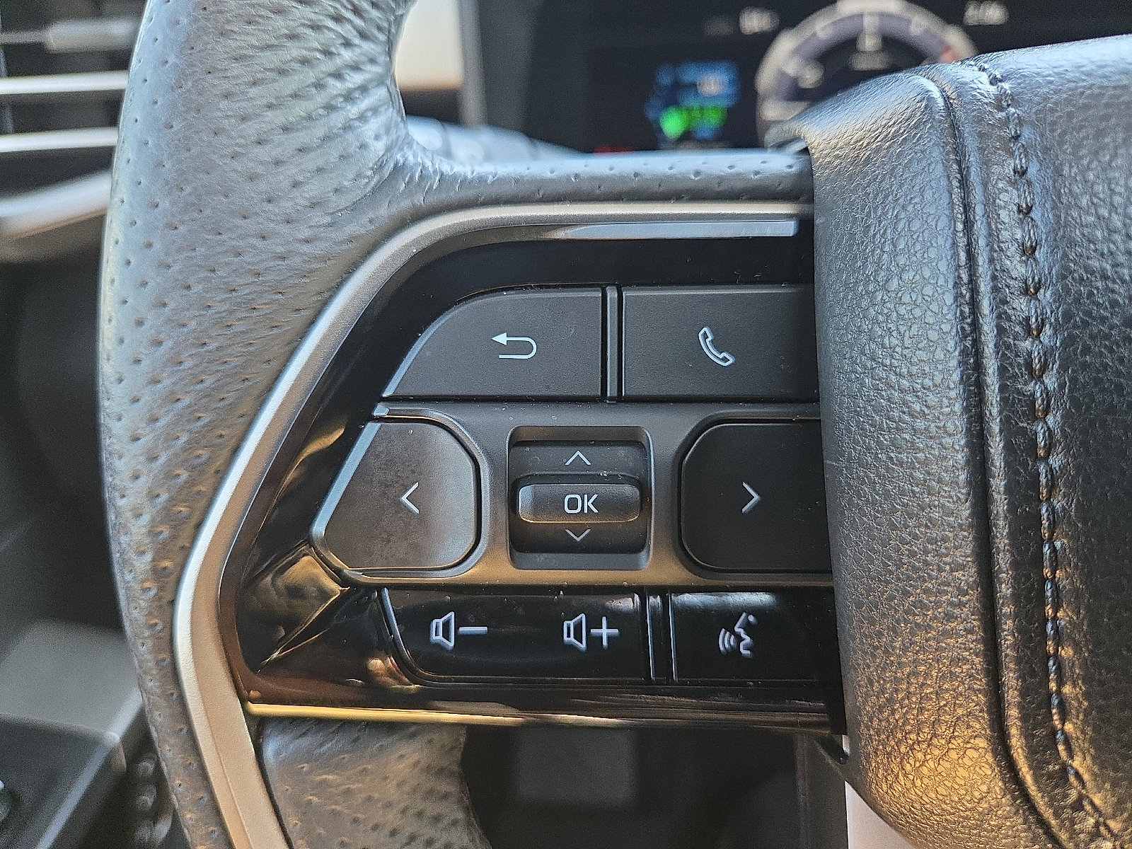 Used 2024 Toyota Sequoia Limited AWD/4WD image 20