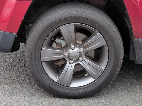 Used 2014 Jeep Patriot Latitude w/ Freedom Edition Package image 14