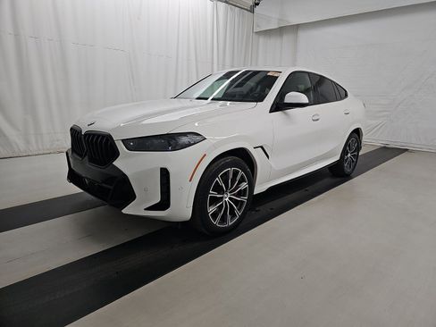 Used 2024 BMW X6 xDrive40i w/ Executive Package AWD/4WD image 2