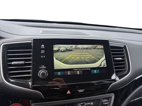 Used 2020 Honda Pilot Touring image 30