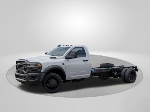 New 2026 RAM 5500 Tradesman AWD/4WD image 2