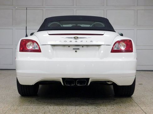 Used 2005 Chrysler Crossfire Limited RWD image 9