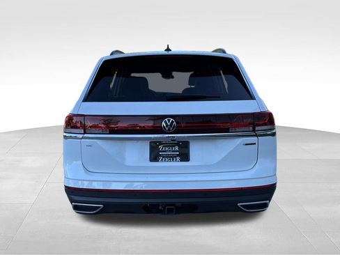 Used 2024 Volkswagen Atlas SE AWD/4WD image 25