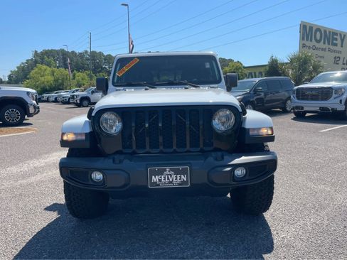 Used 2022 Jeep Gladiator Sport AWD/4WD image 2