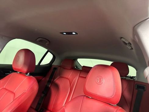 Used 2021 Alfa Romeo Stelvio Sprint image 12