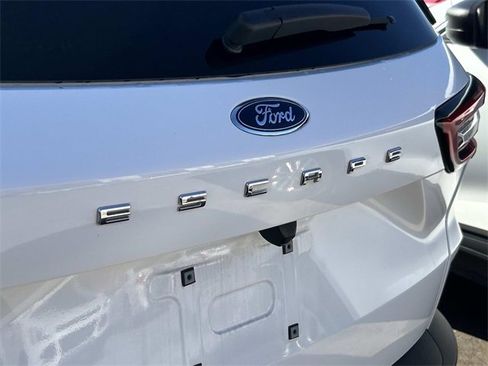 Certified 2024 Ford Escape Active w/ Tech Pack #1 image 8