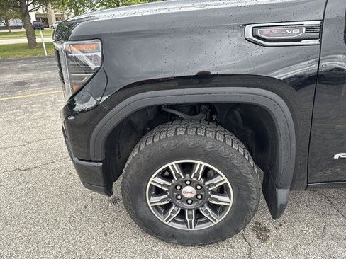 Used 2024 GMC Sierra 1500 AT4 w/ Technology Package AWD/4WD image 19