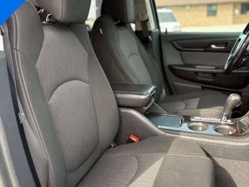 Used 2017 Chevrolet Traverse LT w/ Style and Technology Package image 30