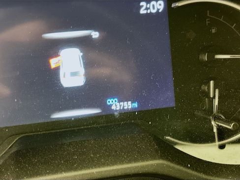 Used 2024 Toyota RAV4 LE image 19