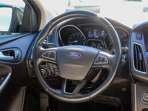 Used 2017 Ford Focus Titanium image 22