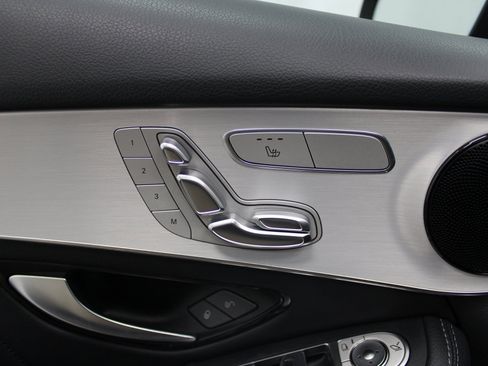 Used 2022 Mercedes-Benz GLC 300 4MATIC image 13