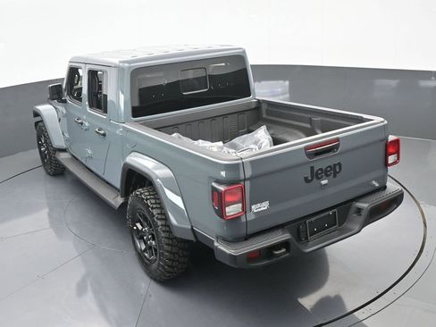 Used 2025 Jeep Gladiator Sport AWD/4WD image 50