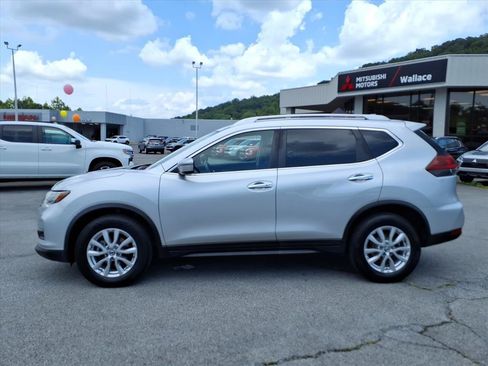 Used 2018 Nissan Rogue SV AWD/4WD image 9