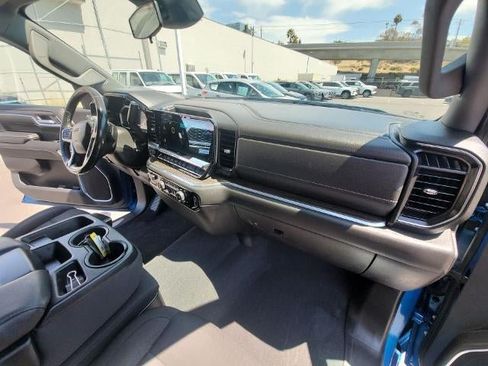 Used 2022 Chevrolet Silverado 1500 RST AWD/4WD image 27