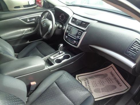 Used 2018 Nissan Altima 2.5 SV FWD image 16