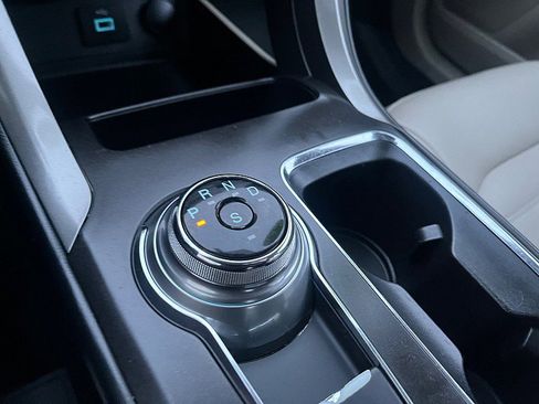 Used 2017 Ford Fusion SE image 22