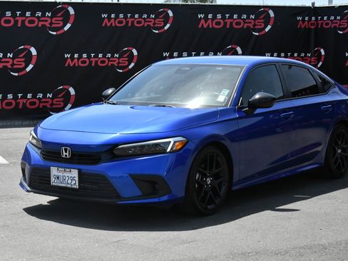 Used 2024 Honda Civic Sport image 3