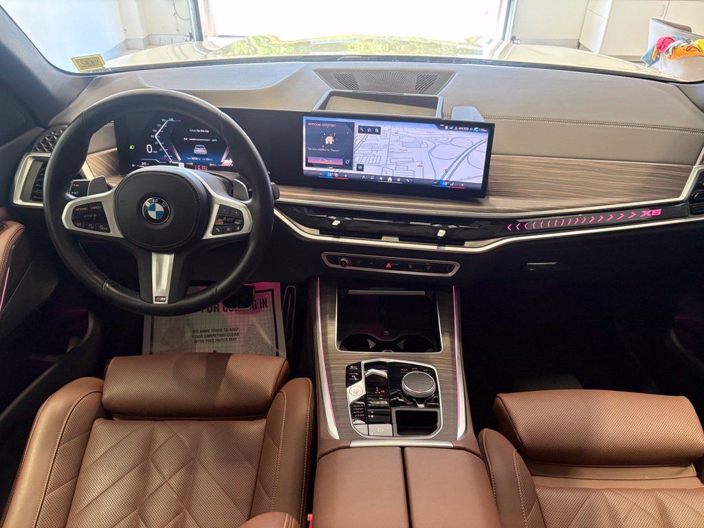 Used 2024 BMW X5 xDrive40i w/ M Sport Package AWD/4WD image 32