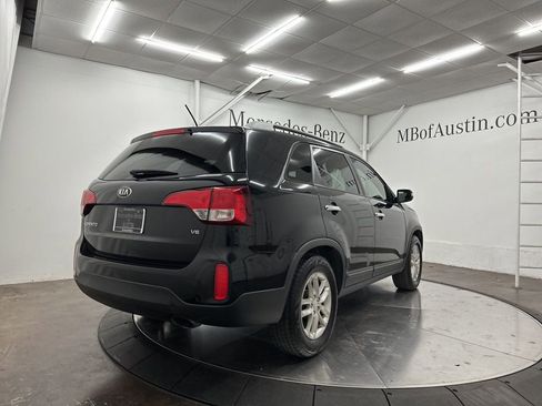 Used 2015 Kia Sorento LX image 7