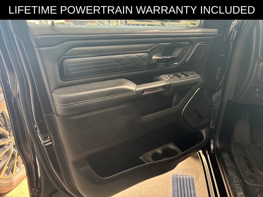 Used 2025 RAM 1500 Limited AWD/4WD image 9