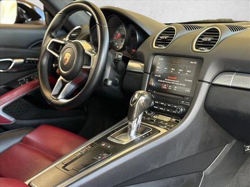 Used 2018 Porsche 718 Cayman S image 17