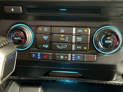Used 2018 Ford F150 Raptor w/ Equipment Group 802A Luxury AWD/4WD image 16