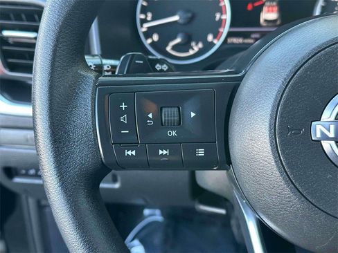 Certified 2023 Nissan Rogue S image 20