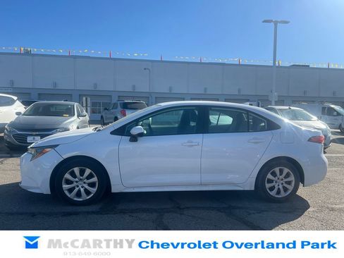 Used 2020 Toyota Corolla LE image 6