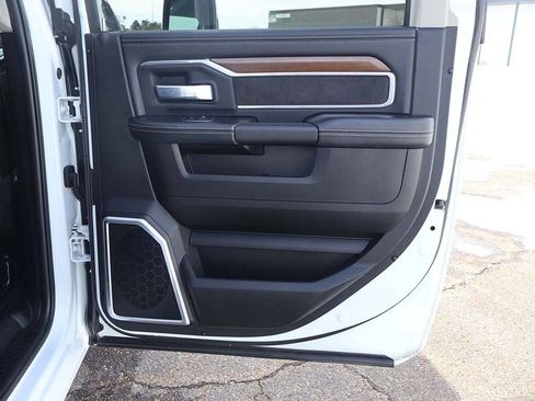 Used 2024 RAM 2500 Laramie image 24