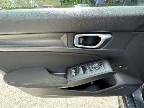 Used 2025 Honda Civic Sport image 15