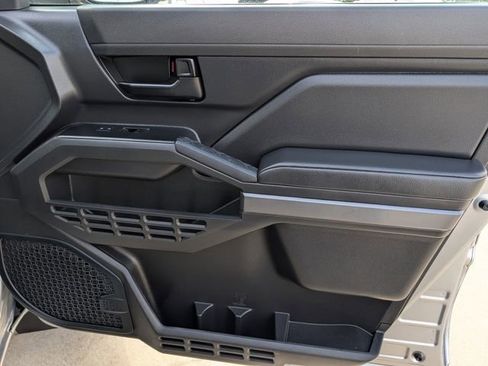 Used 2024 Toyota Tacoma SR5 image 33