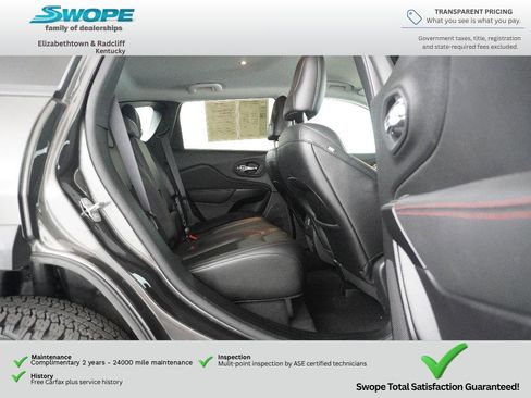 Used 2022 Jeep Cherokee Trailhawk w/ Technology Group B AWD/4WD image 9